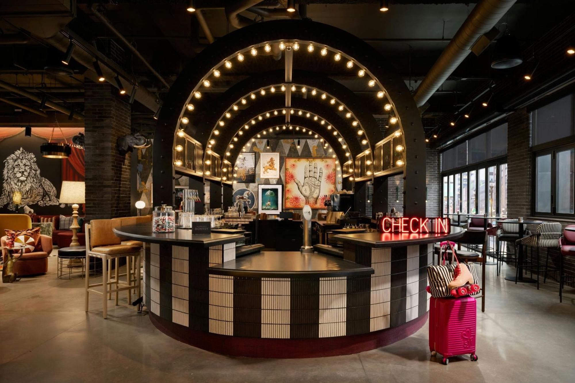 Moxy Downtown