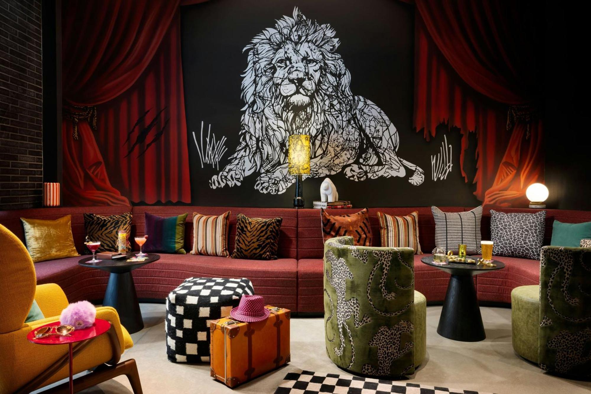 Hotel Moxy Downtown