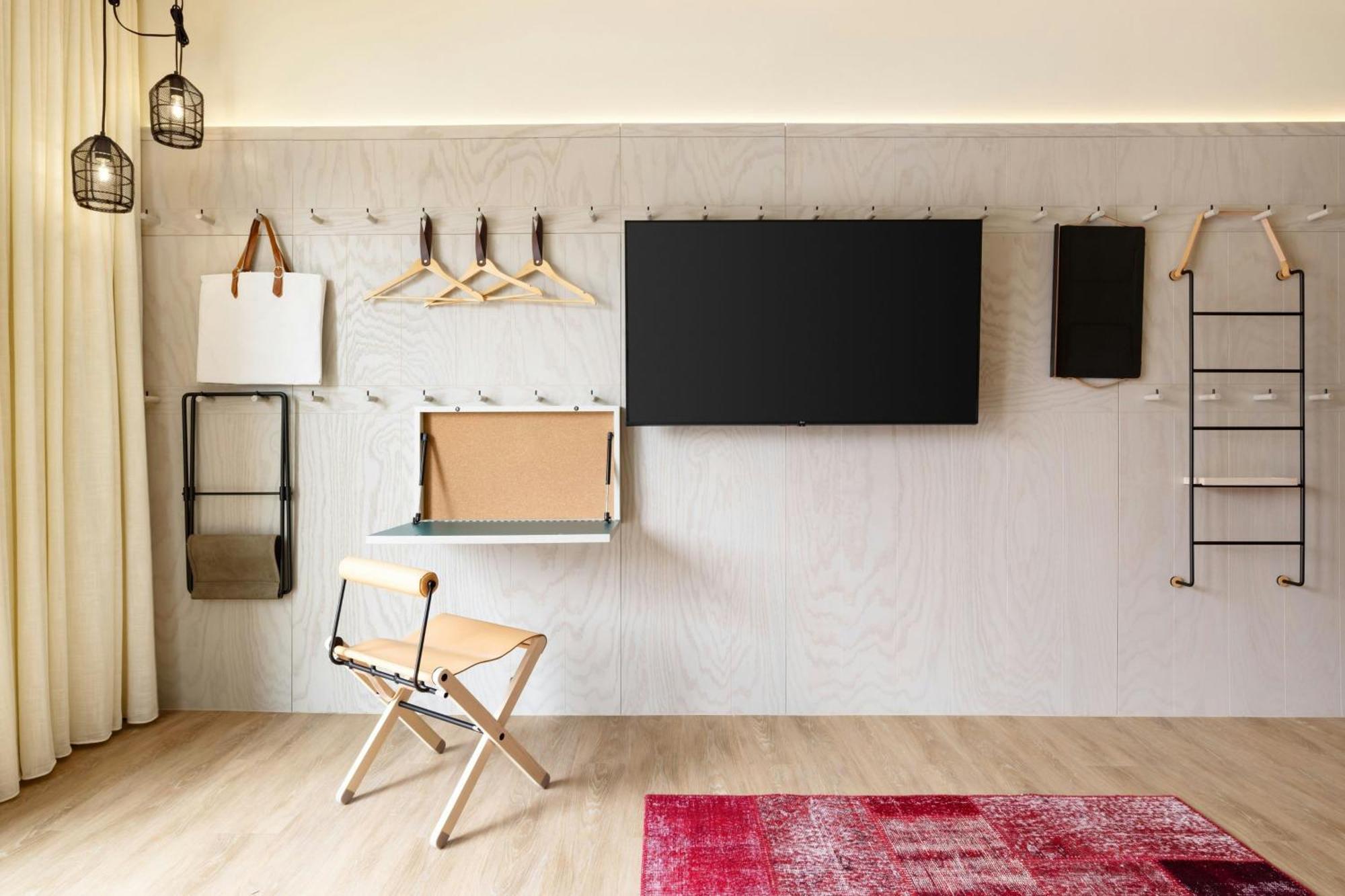 Hotel Moxy Downtown 3*
